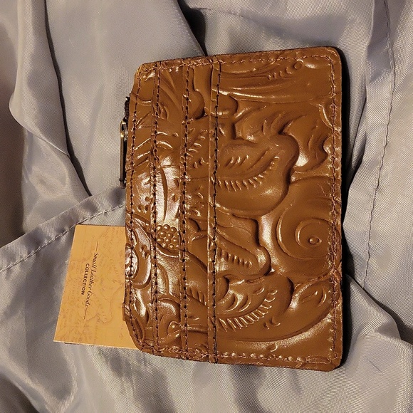 Patricia Nash Cassis Id case BNWT - Picture 2 of 4